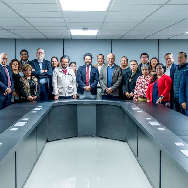 IMSS Ofrece 8% de Aumento al Salario de Trabajadores y Sindicato Respalda la Propuesta